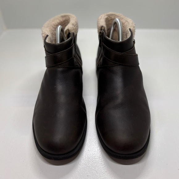 UGG women’s waterproof leather ankle boots with shearling lining women’s size 9 - Picture 3 of 14